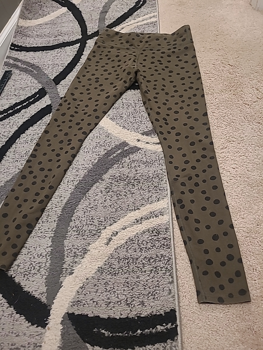 Pact organic cotton blend Olive cheetah print leggings Medium - Picture 2 of 9
